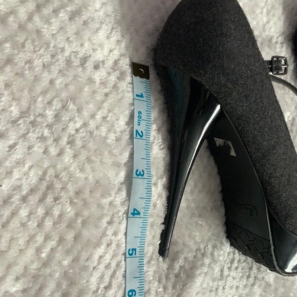Candies high strapped shoes, grey and black. Size 9, heel 5 inches - Picture 7 of 7